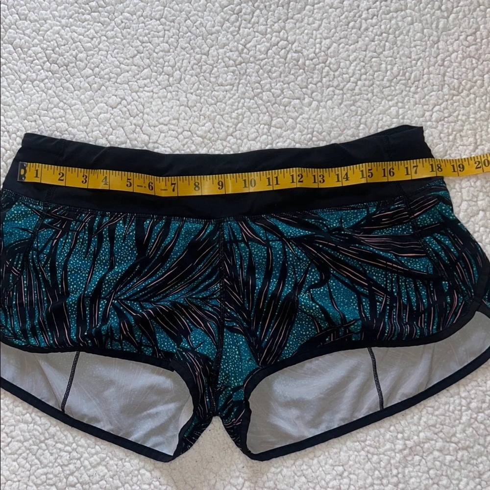Lululemon Athletica Teal and Black Leaf Print Shorts